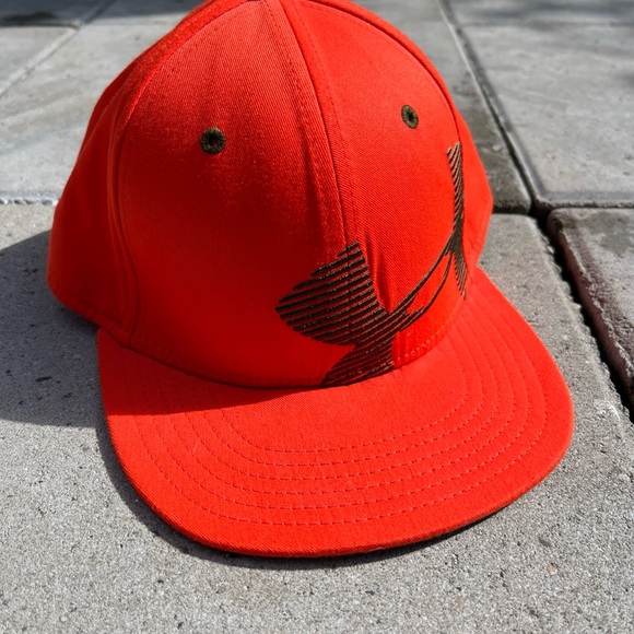 Under Armour Fitted Hat Orange L/XL Colorblock Embroidered Bright - Picture 1 of 10